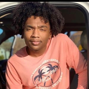 Meet your Posher, Ethan